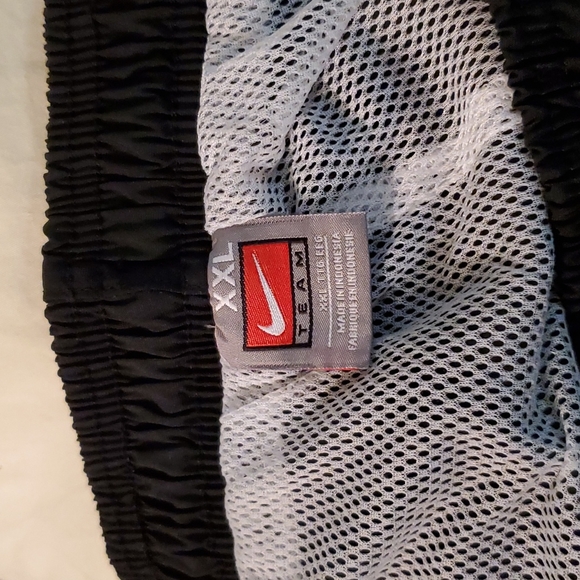 NIKE Team XXL, BLACK WITH WHITE STRIPE, mesh lining, NWOT - Picture 3 of 3